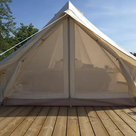 Glamping *