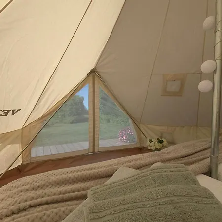 Glamping *